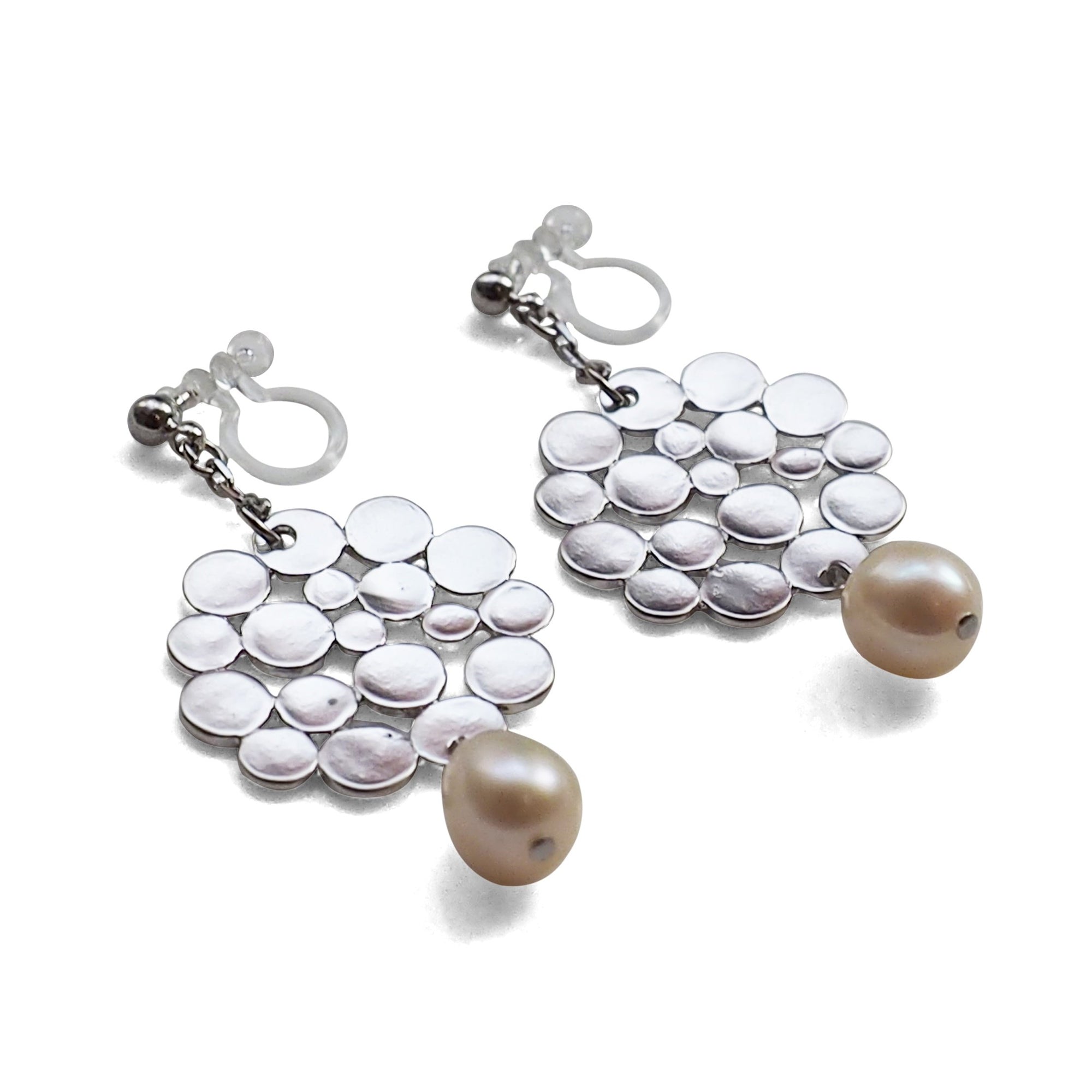 Silver bubble filigree and freshwater pearl invisible clip on earrings - miyabigracejewelry.com