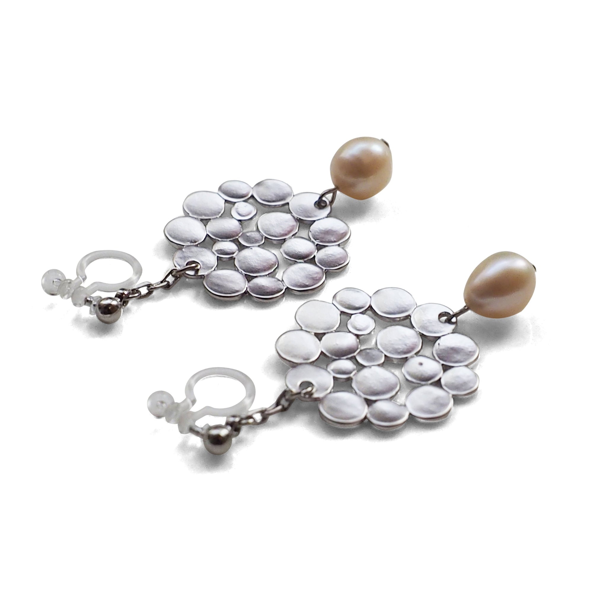 Silver bubble filigree and freshwater pearl invisible clip on earrings - miyabigracejewelry.com