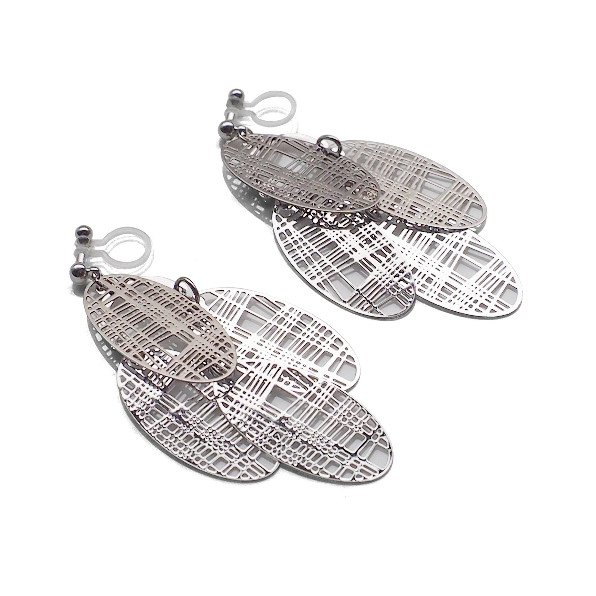 Silver gingham check filigree invisible clip on earrings - miyabigracejewelry.com