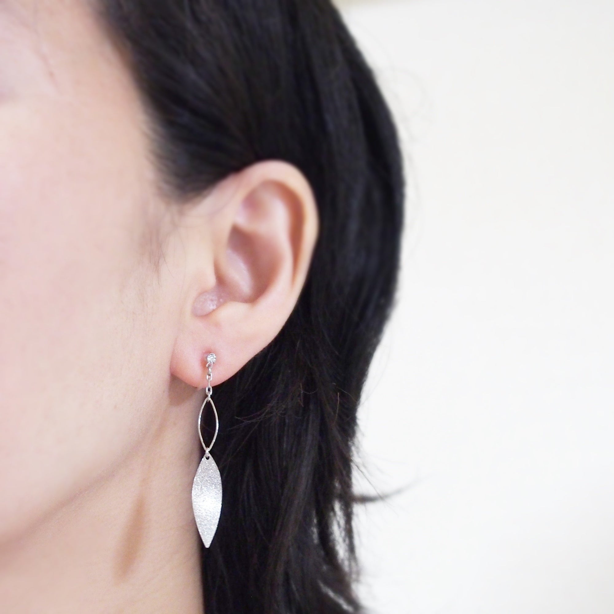 Silver textured metallic leaf invisible clip on earrings - miyabigracejewelry.com