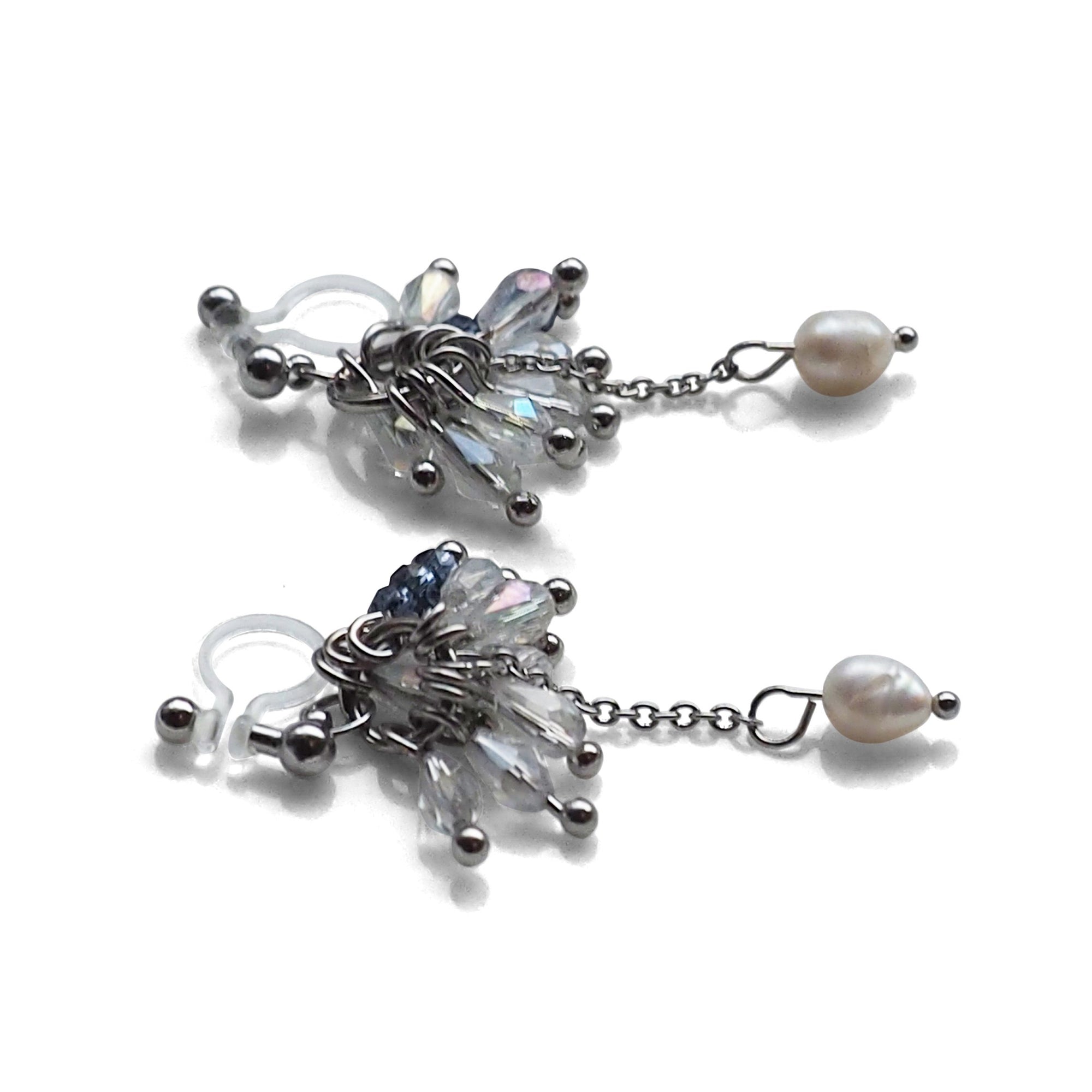 Clear beads and freshwater pearl invisible clip on earrings - miyabigracejewelry.com