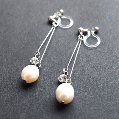 White freshwater pearl invisible clip on earrings - miyabigracejewelry.com
