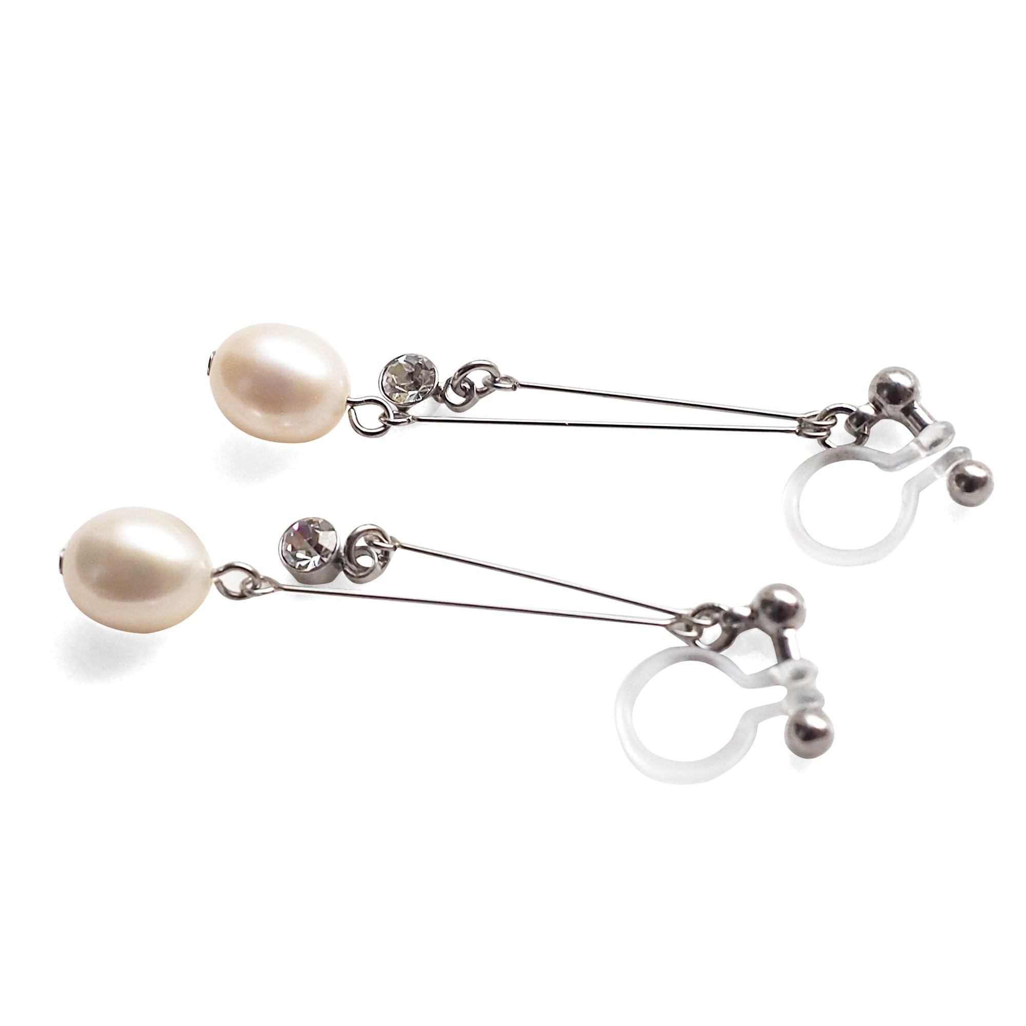 White freshwater pearl invisible clip on earrings - miyabigracejewelry.com