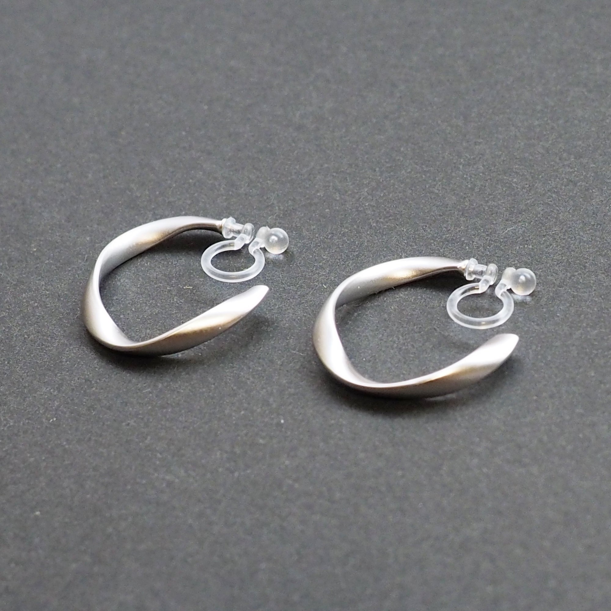 Silver Twisted Invisible Clip On Hoop Earrings - Miyabi Grace