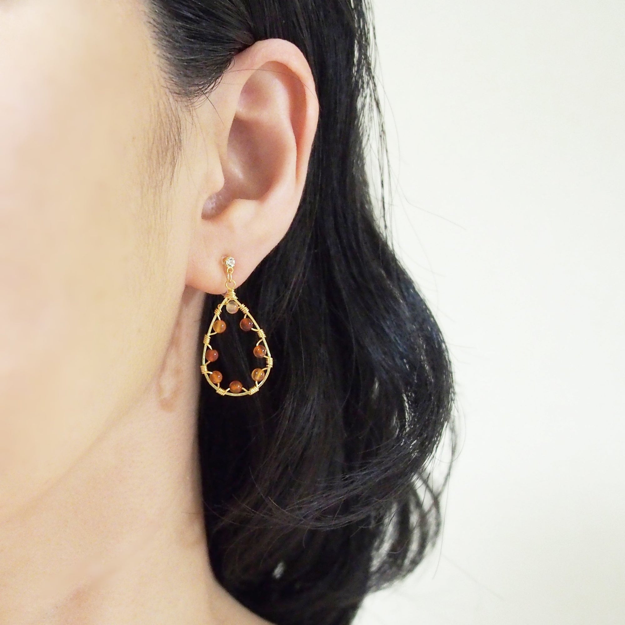 Orange carnelian invisible clip on hoop earrings - miyabigracejewelry.com