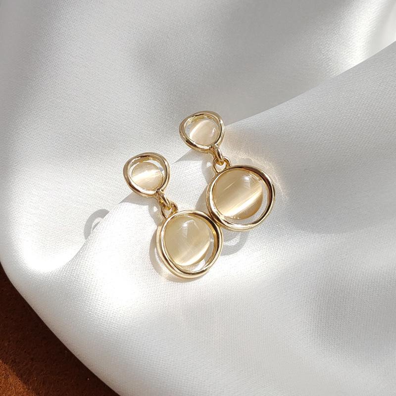 Dangle Rounded Lucent Beige Crystal Rhinsetone Invisible Clip On Earrings