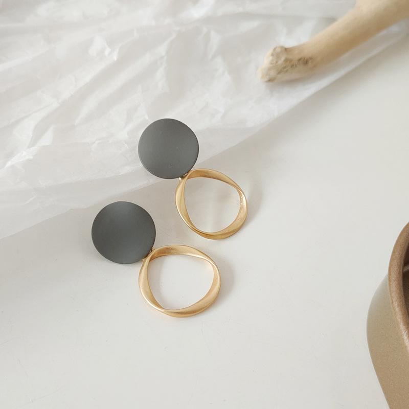 Gray Round Plate Gold Hoop Invisible Clip On Earrings