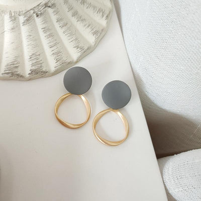Gray Round Plate Gold Hoop Invisible Clip On Earrings