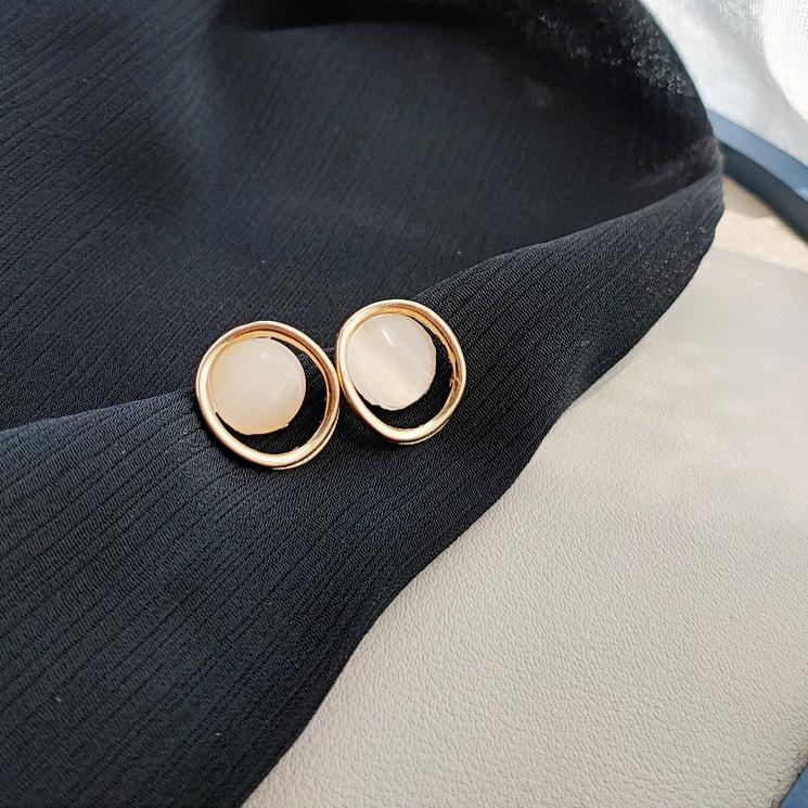 Rounded Lucent Beige Crystal Rhinsetone Invisible Clip On Earrings