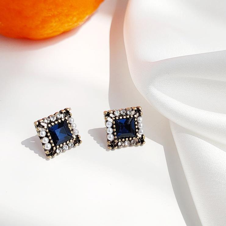 Square Navy Blue Crystal Rhinestone Vinage Style Pearl Invisible Clip On Earrings