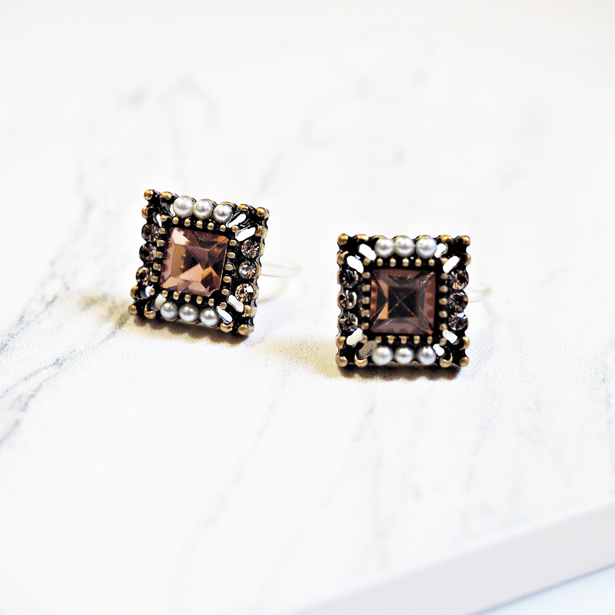 Square Pink Crystal Rhinestone Vinage Style Pearl Invisible Clip On Earrings