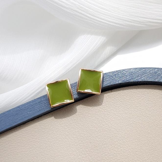 Minimal Green Square Motif Invisible Clip On Earrings