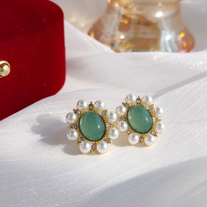 Light Green Crystal Rhinestone With White Pearl Invisible Clip On Earrings