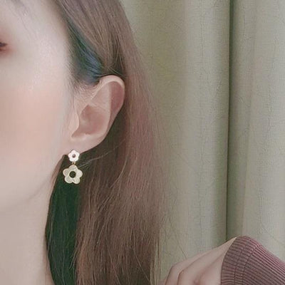 Dangle Pretty Flower Invisible Clip On Earrings