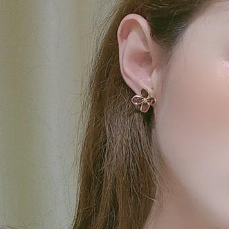 Pretty Purple Flower Invisible Clip On Earrings