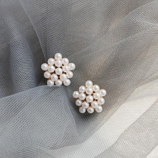 Round White Pearl Invisible Clip On Earrings