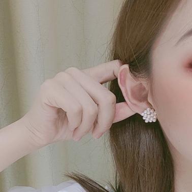 Round White Pearl Invisible Clip On Earrings
