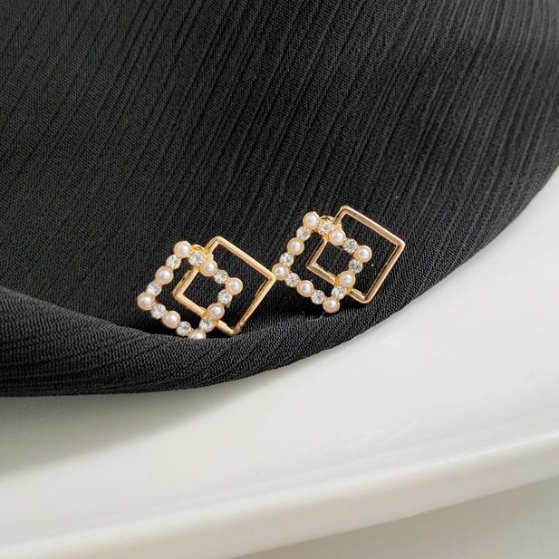 Square Clear Crystal Rhinestone White Pearl Invisible Clip On Earrings