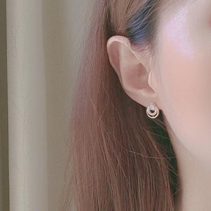 Translucent White Crystal Rhinestone Pearl Circle Invisible Clip On Earrings