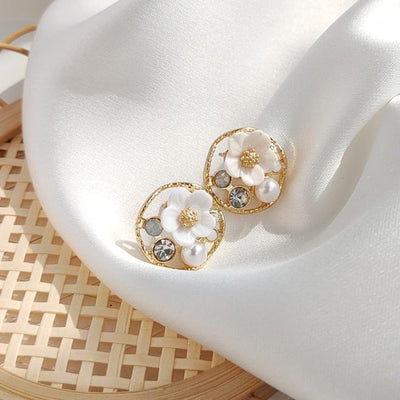 White Flower Pearl Invisible Clip On Earrings