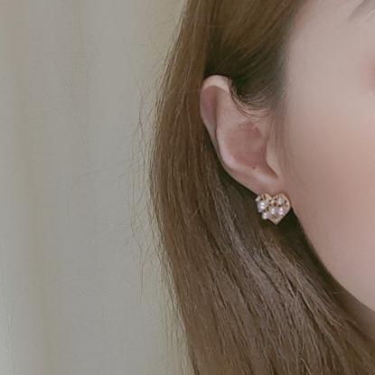 White Pearl Heart Filigree Invisible Clip On Earrings