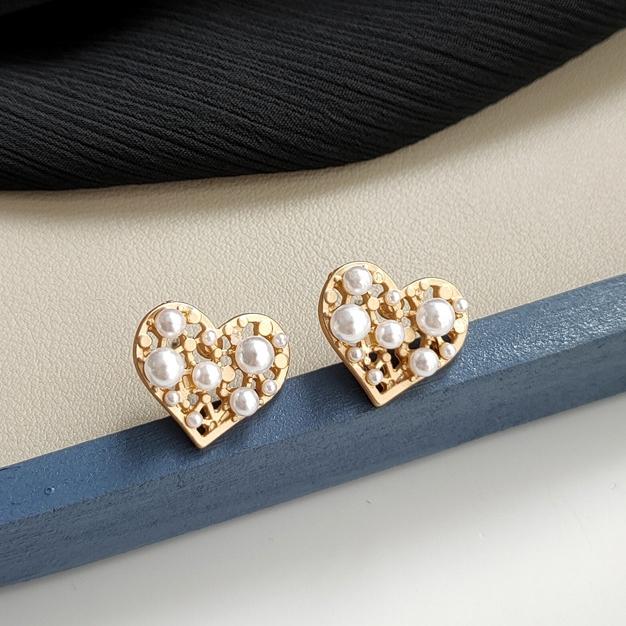 White Pearl Heart Filigree Invisible Clip On Earrings