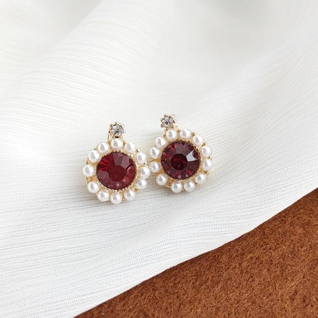 White Pearl Red Crystal Rhinestone Round Invisible Clip On Earrings