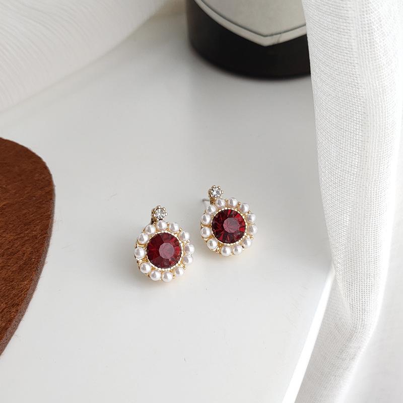 White Pearl Red Crystal Rhinestone Round Invisible Clip On Earrings