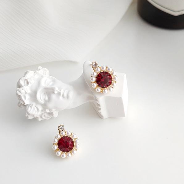 White Pearl Red Crystal Rhinestone Round Invisible Clip On Earrings