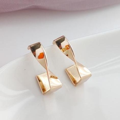 Twisted Gold Hoop Invisible Clip On Earrings