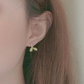Green Leaf Invisible Clip On Earrings