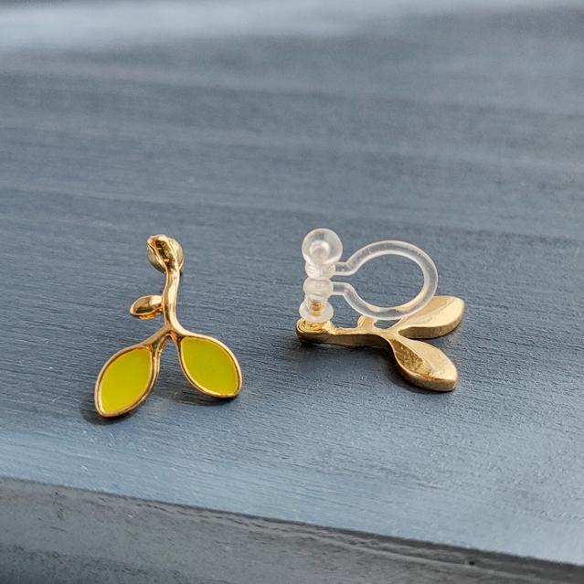 Green Leaf Invisible Clip On Earrings