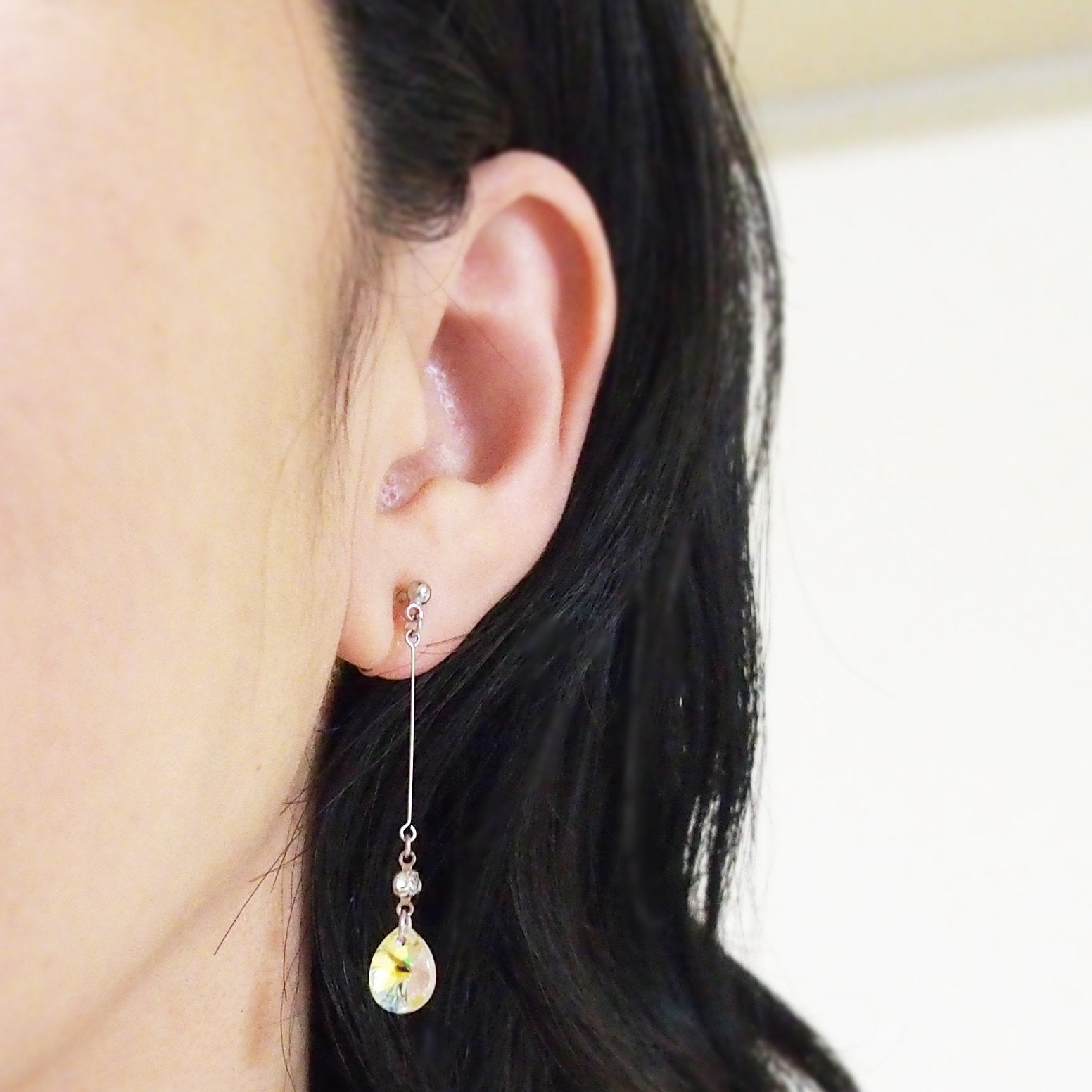 Aurora Borealis Teardrop Swarovski Invisible Clip On Earrings ( Silver tone ) - Miyabi Grace