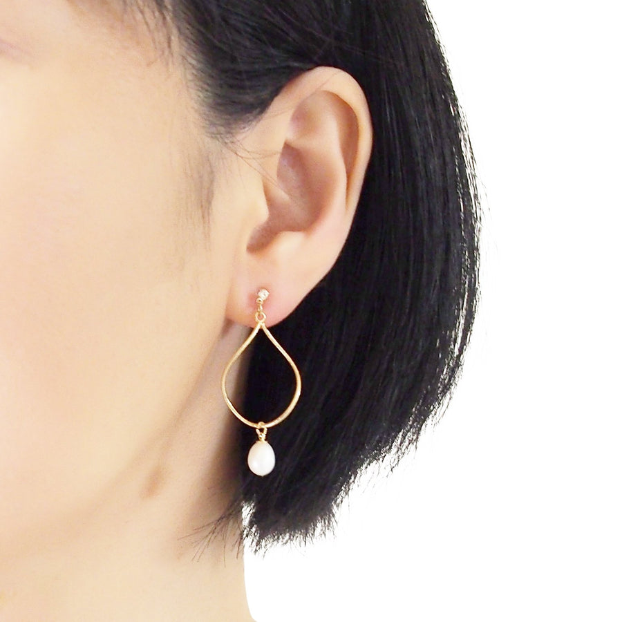 Freshwater pearl invisible clip on hoop earrings - miyabigracejewelry.com