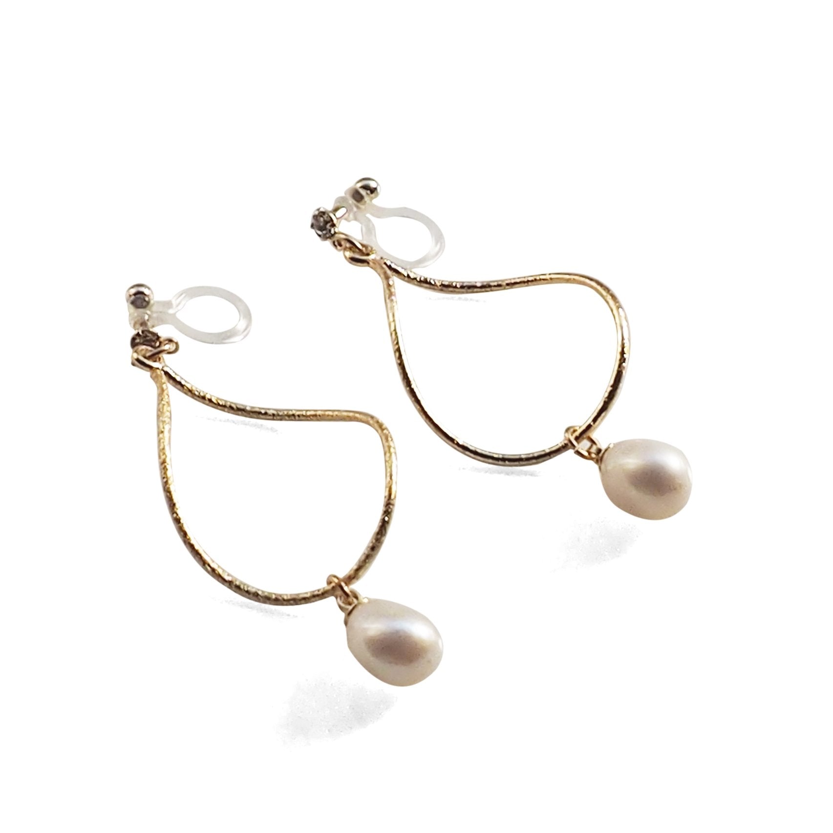 Freshwater pearl invisible clip on hoop earrings - miyabigracejewelry.com