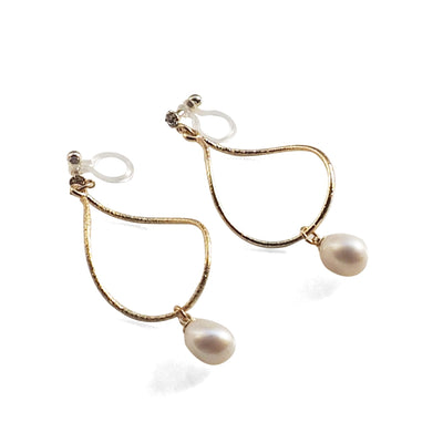 Freshwater pearl invisible clip on hoop earrings - miyabigracejewelry.com
