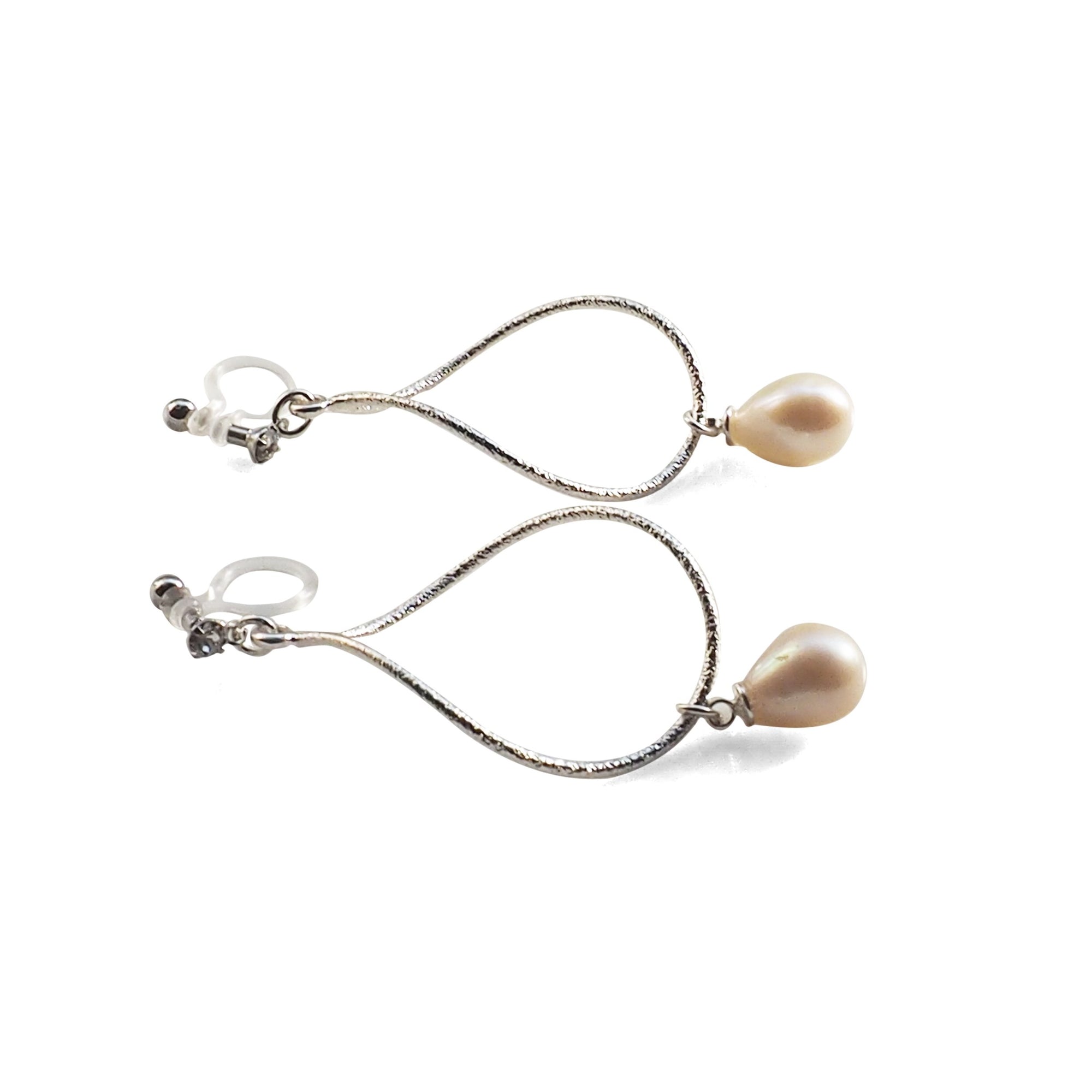 Freshwater pearl invisible clip on hoop earrings - miyabigracejewelry.com