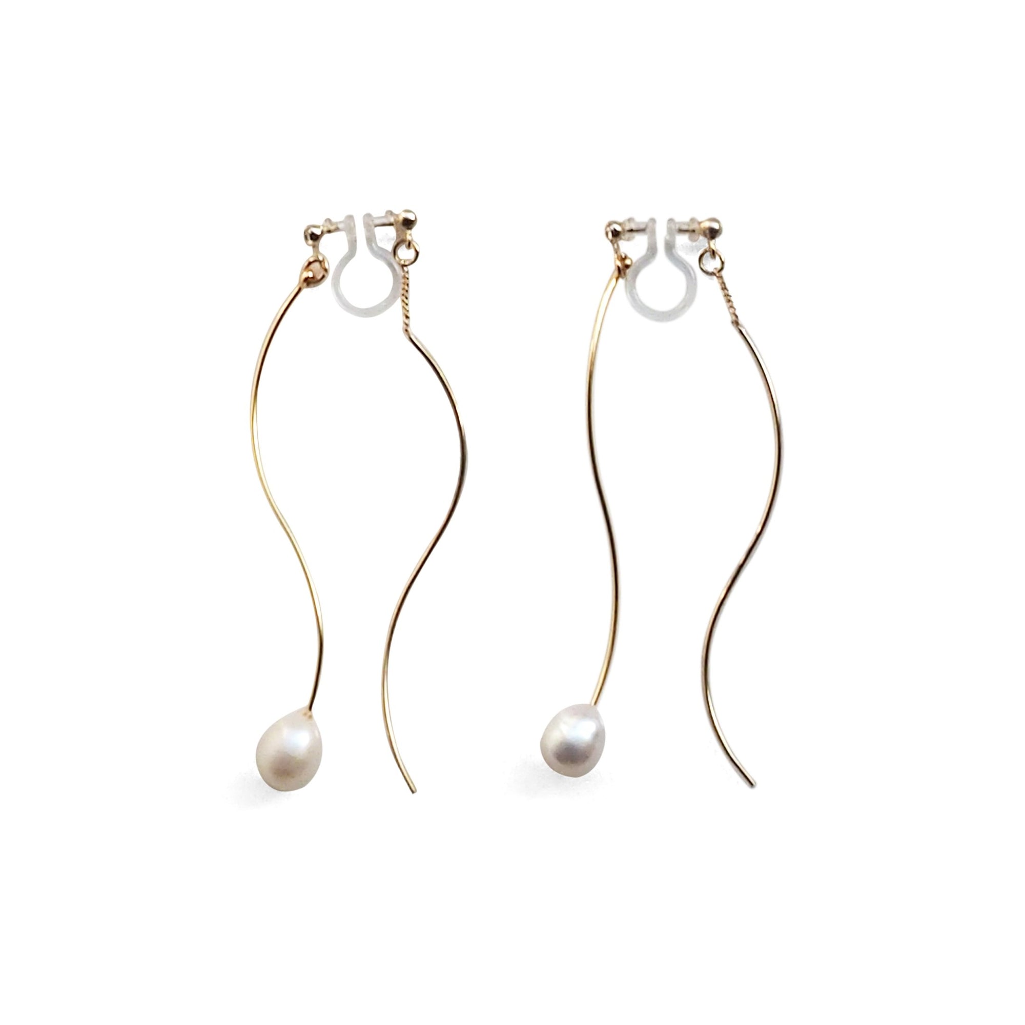 Double Sided White Freshwater Pearl with Wave Bar Invisible Clip On Earrings (Gold tone) - miyabigracejewelry.com