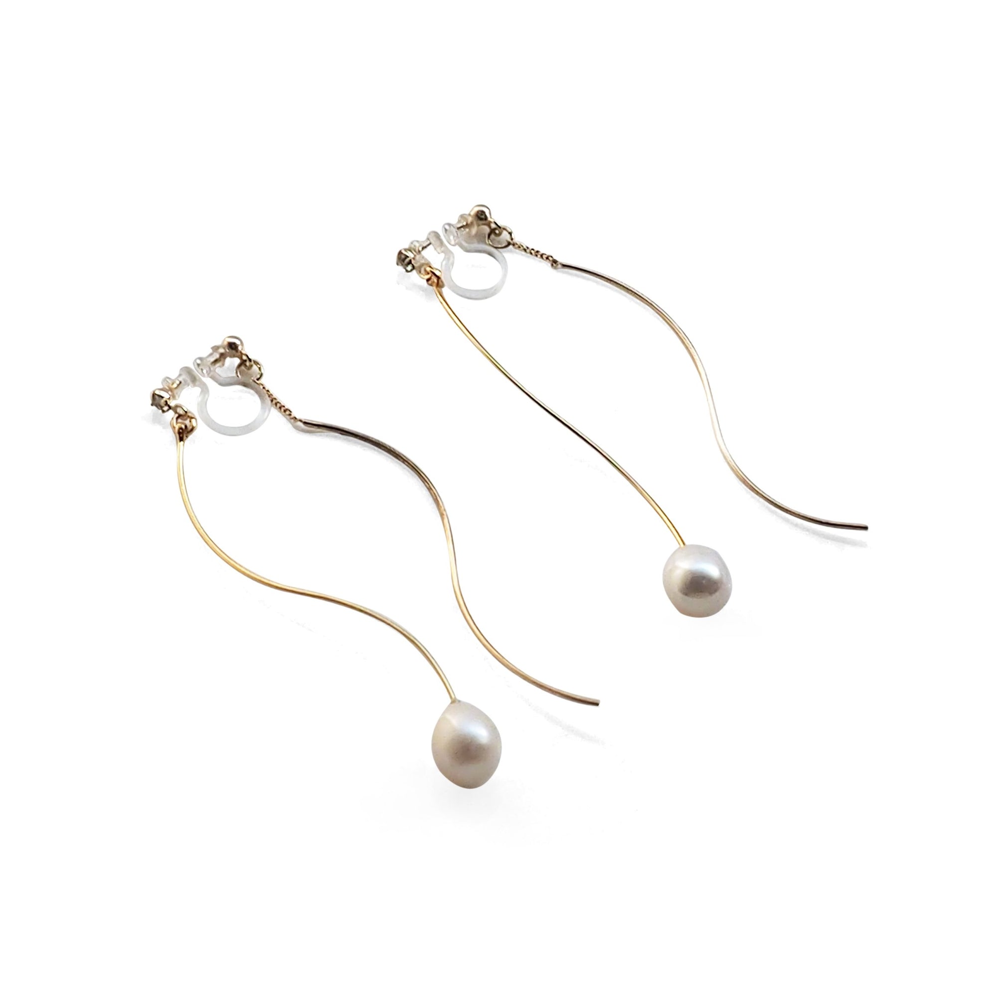 Double Sided White Freshwater Pearl with Wave Bar Invisible Clip On Earrings (Gold tone) - miyabigracejewelry.com