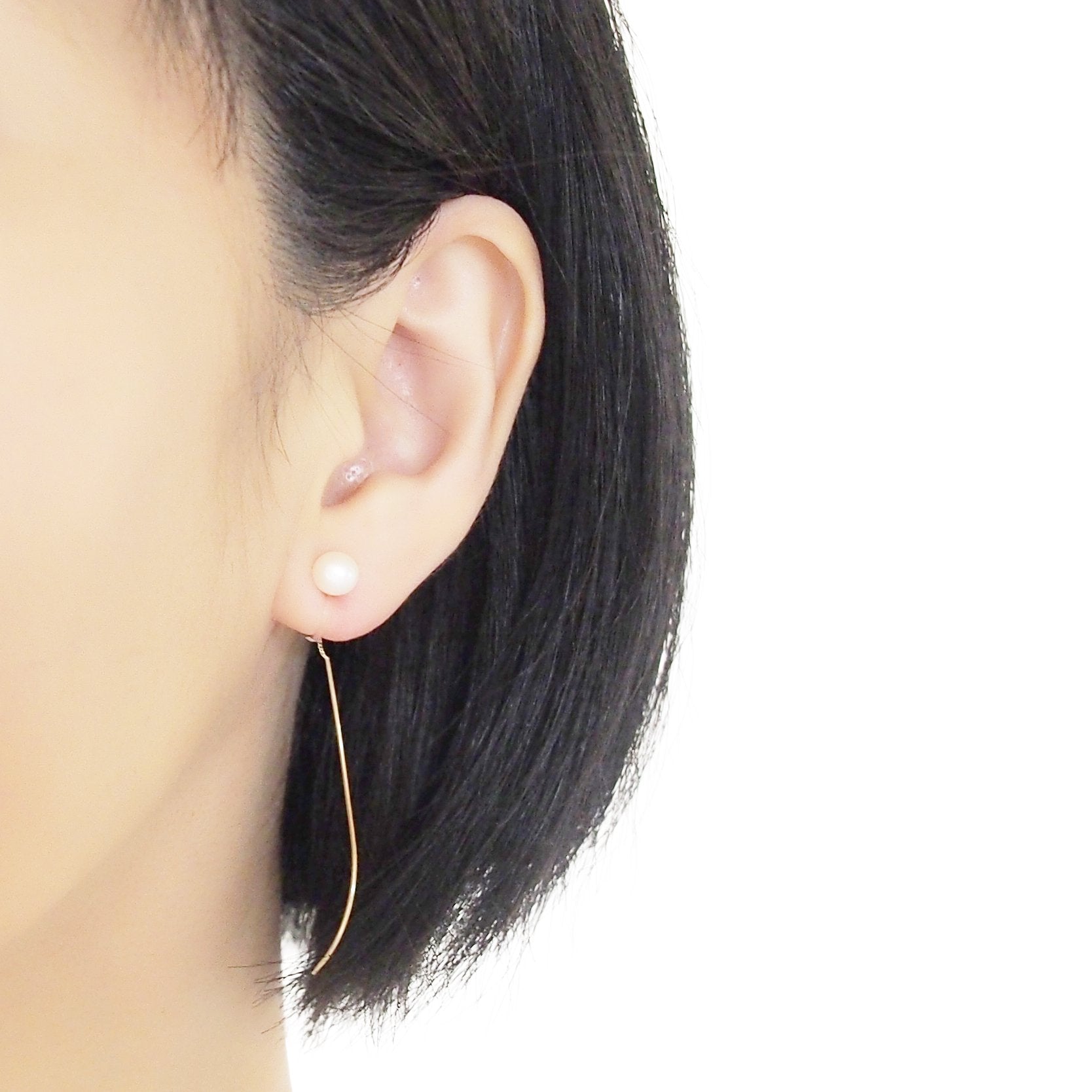 Double Sided White Freshwater Pearl Invisible Clip On Stud Earrings (Gold tone Wave Bar) - miyabigracejewelry.com