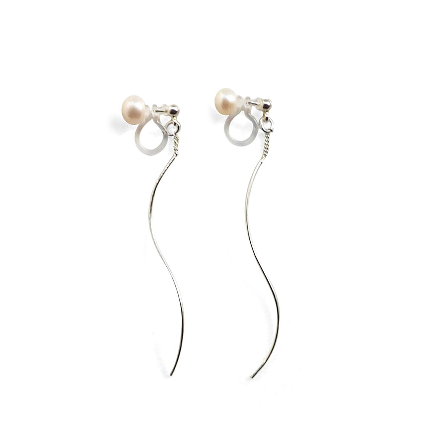 Double Sided White Freshwater Pearl Invisible Clip On Stud Earrings (Silver tone Wave Bar) - miyabigracejewelry.com