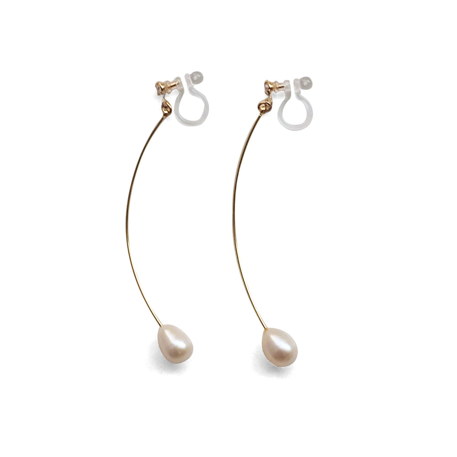 White Teardrop Freshwater Pearl Invisible Clip On Earrings (Gold tone Wave Bar) - miyabigracejewelry.com