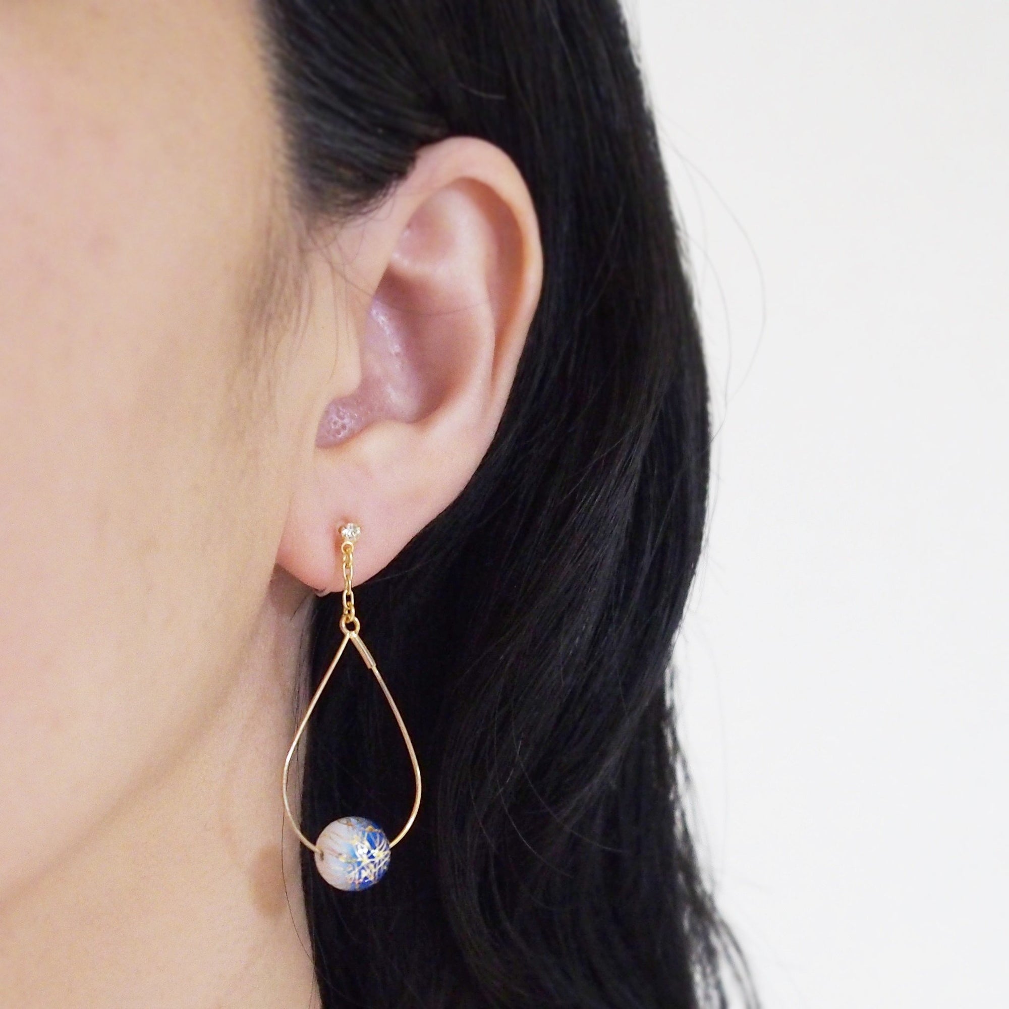 Karakusa invisible clip on earrings - miyabigracejewelry.com