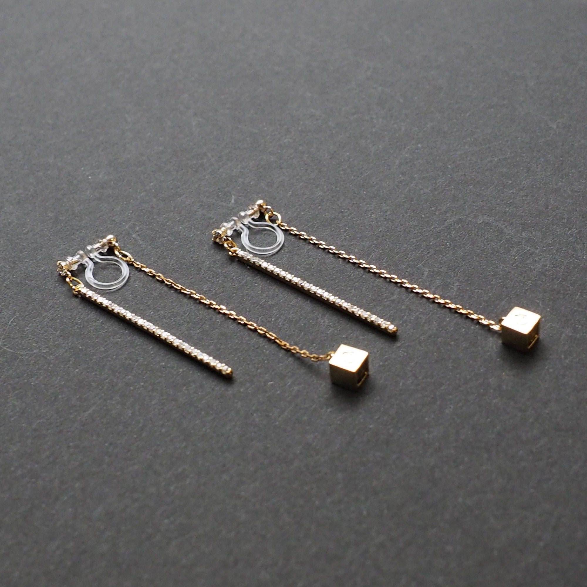 Double sided rhinestone & cube invisible clip on earrings ( Gold tone ) - miyabigracejewelry.com