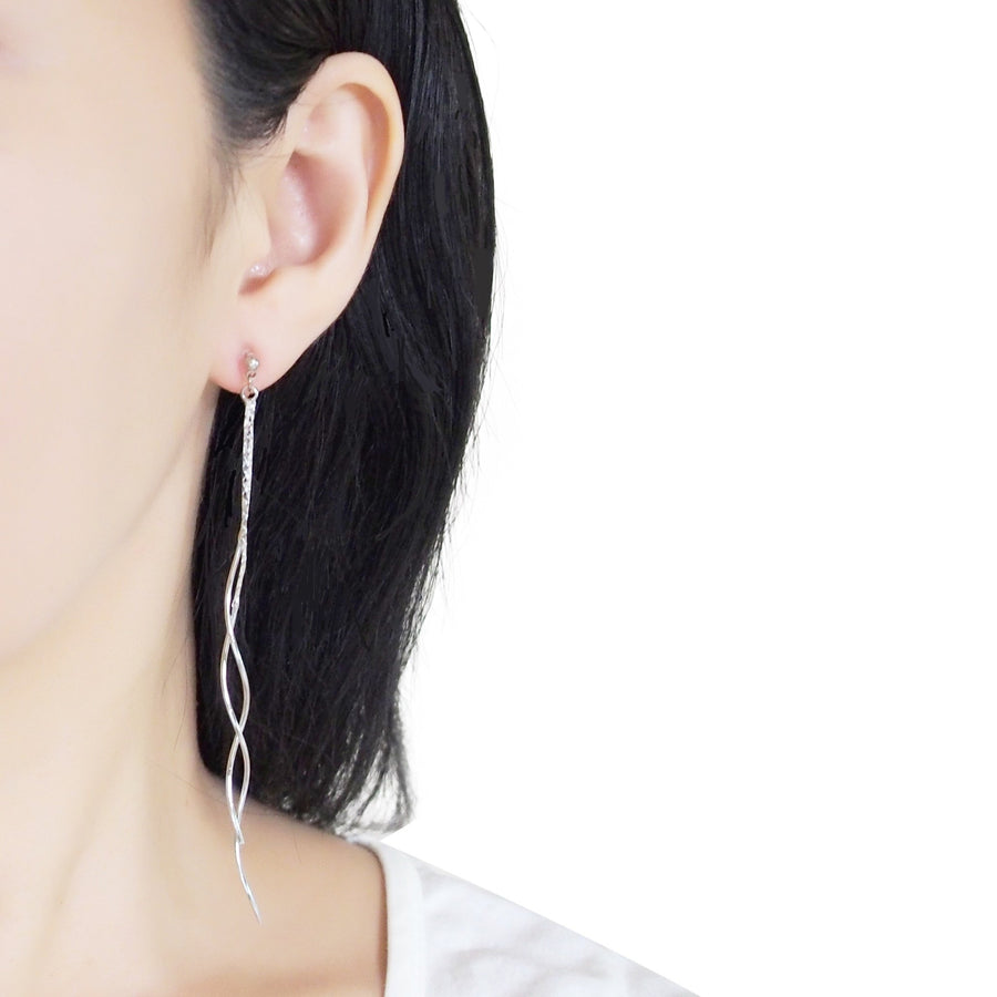Double wave bar invisible clip on earrings ( Silver tone ) - miyabigracejewelry.com