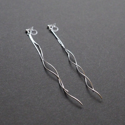 Double wave bar invisible clip on earrings ( Silver tone ) - miyabigracejewelry.com