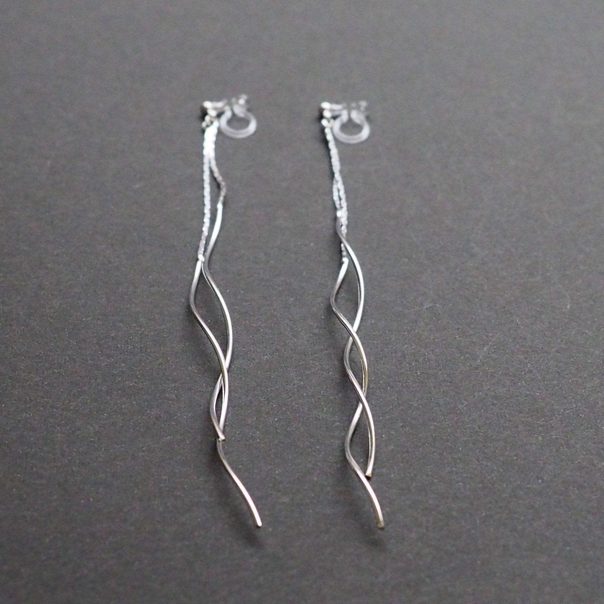 Double wave bar invisible clip on earrings ( Silver tone ) - miyabigracejewelry.com