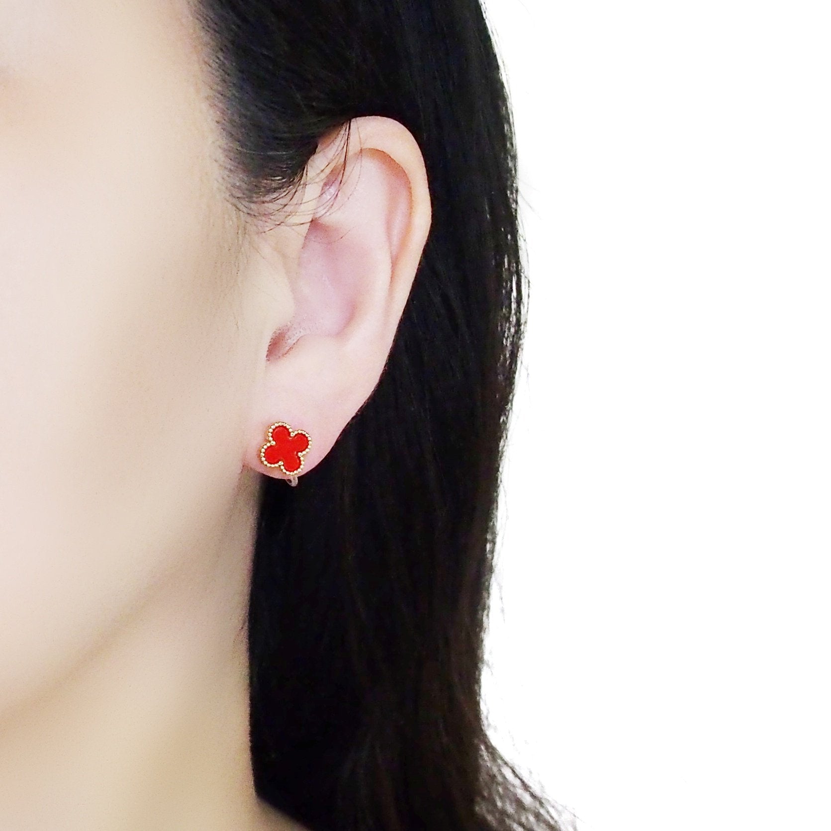 Red Clover Invisible Clip On Stud Earrings ( Gold tone )