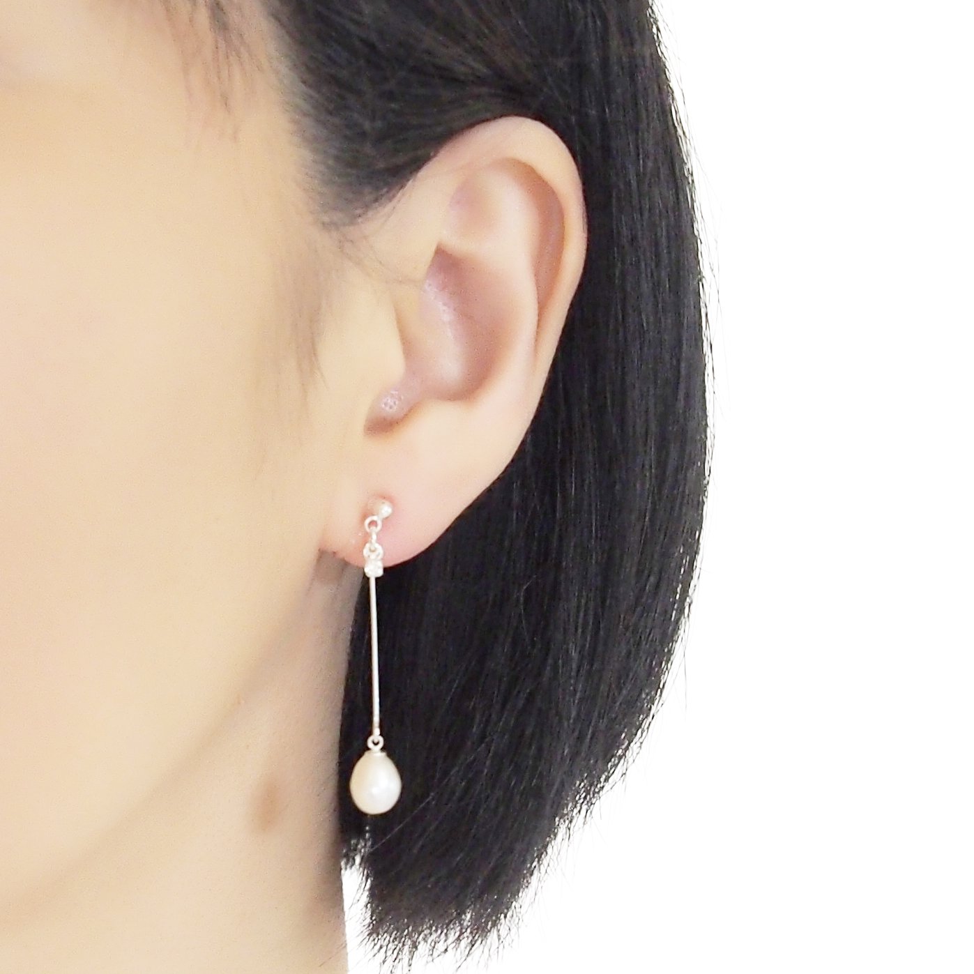 White Teardrop Freshwater Pearl Invisible Clip On Earrings (Silver tone) - miyabigracejewelry.com