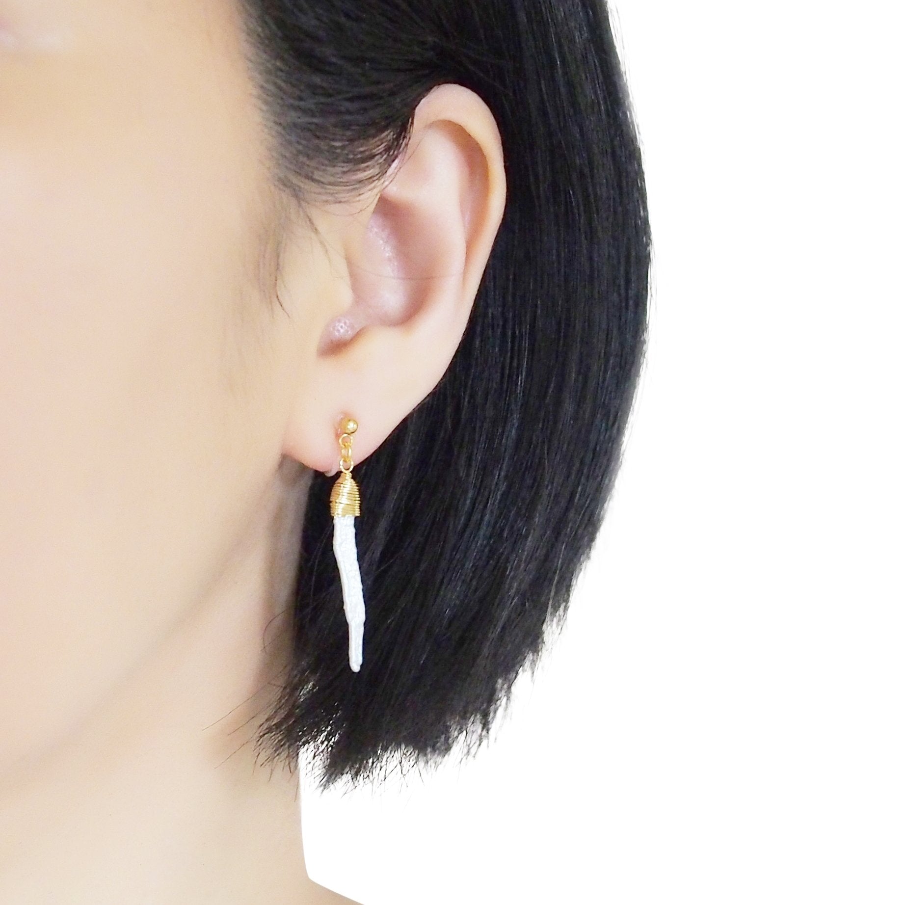 Freshwater pearl bar invisible clip on earrings - miyabigracejewelry.com